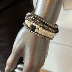 Solver, White, and Black Stretchy Bracelet Set